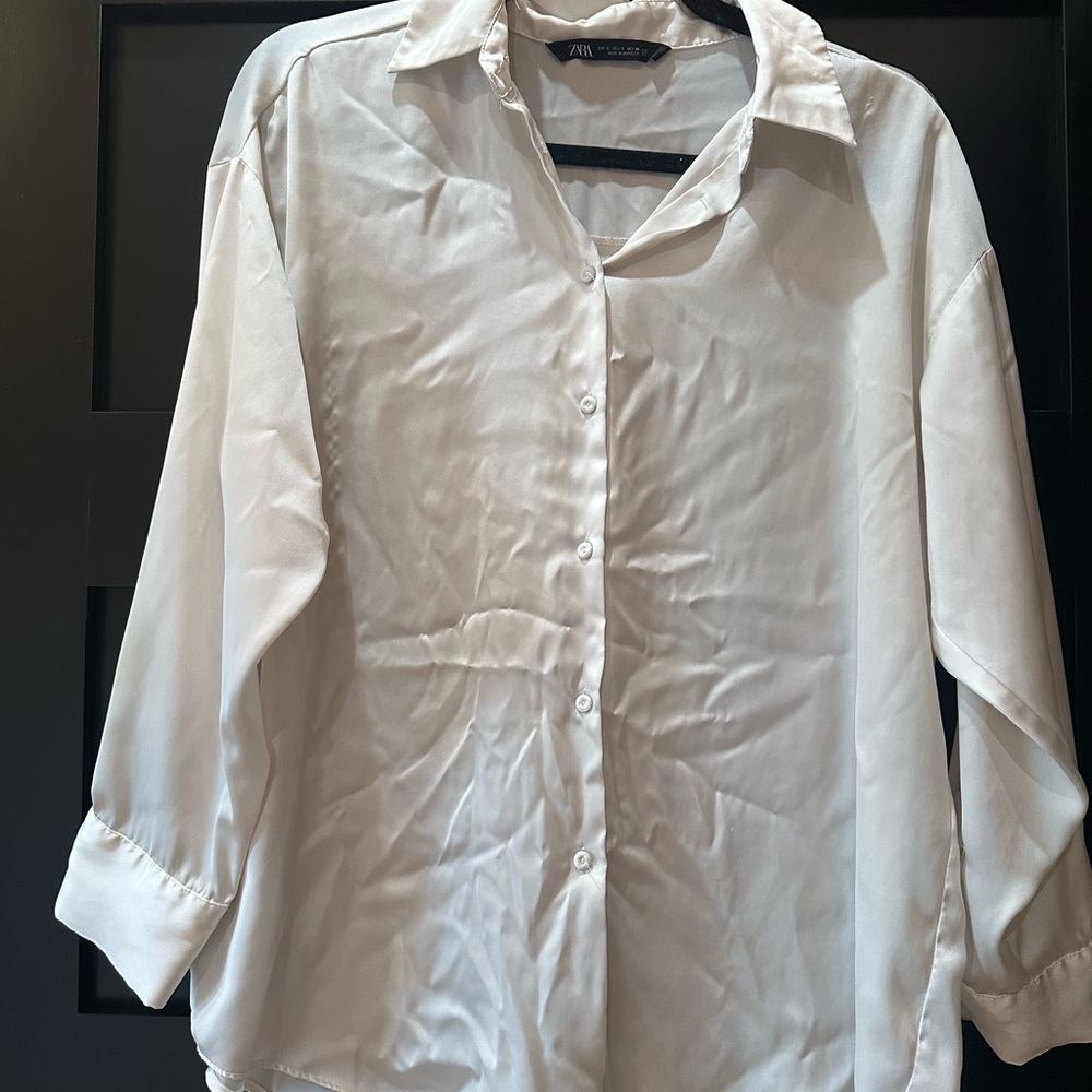 Zara White Relaxed Silky Button-Down Blouse